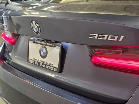 Used 2025 BMW 330i xDrive Sedan w/ M Sport Package image 6