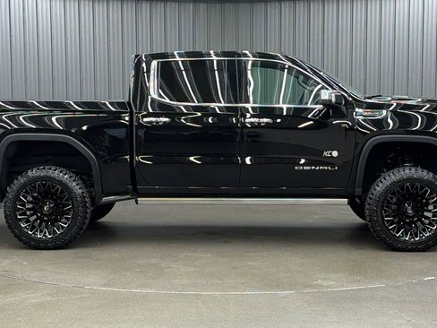 Used 2025 GMC Sierra 1500 Denali w/ Denali Reserve Package AWD/4WD image 6