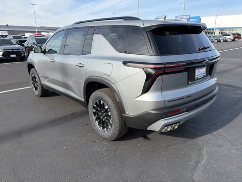 New 2026 Chevrolet Traverse Z71 w/ Enhanced Driving Package image 7
