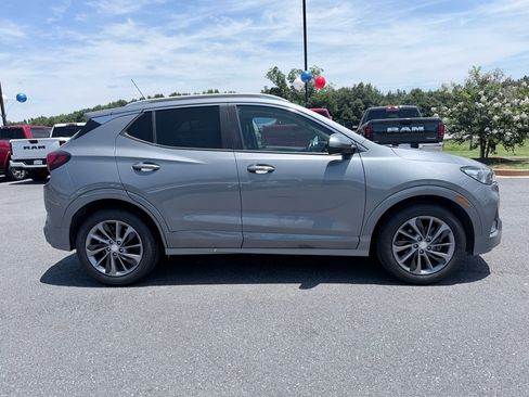 Used 2021 Buick Encore GX Preferred w/ Sport Touring Package FWD image 4
