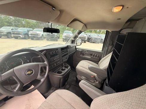 Used 2021 Chevrolet Express 2500 RWD image 8