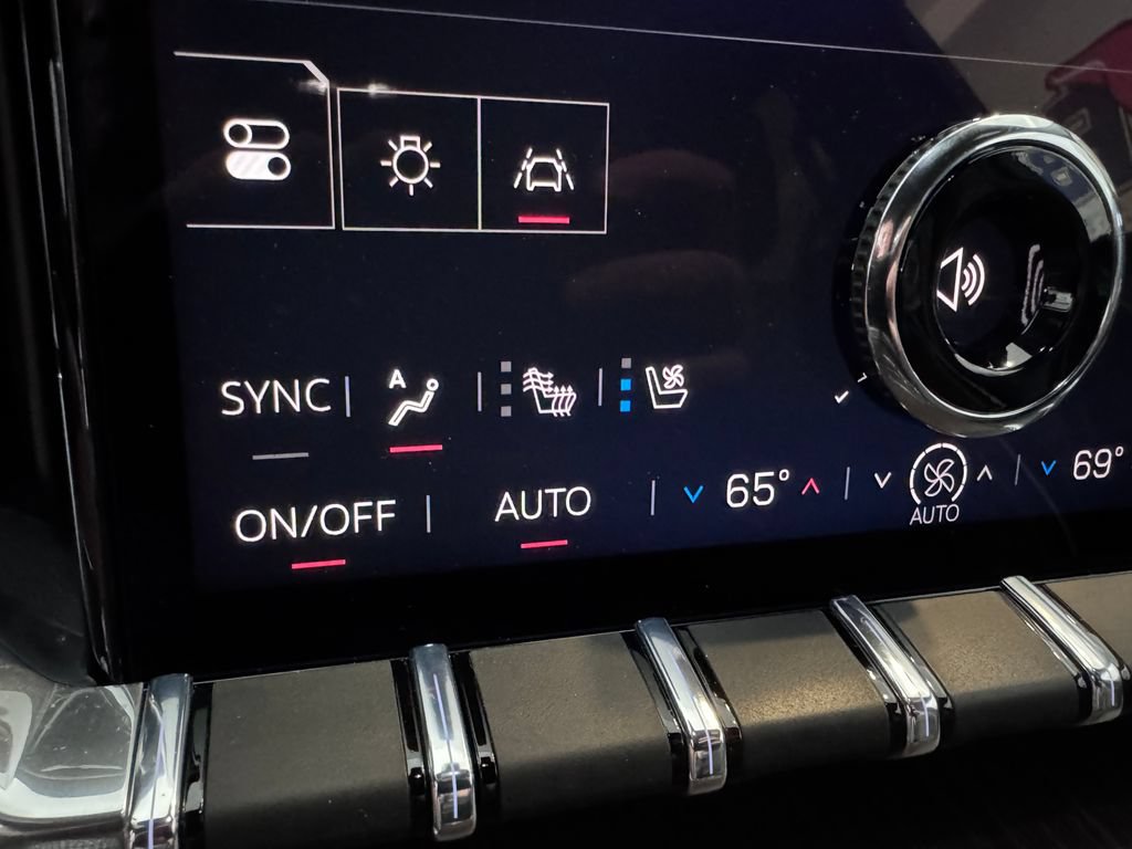 Certified 2026 GMC Acadia Denali w/ Super Cruise Package AWD/4WD image 25