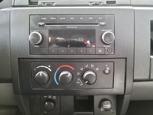 Used 2010 Dodge Dakota Big Horn image 11