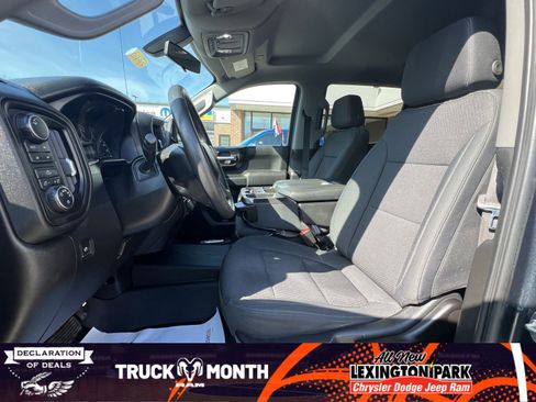 Used 2020 Chevrolet Silverado 1500 Custom Trail Boss w/ Custom Convenience Package image 15