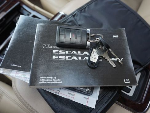 Used 2013 Cadillac Escalade Premium image 45