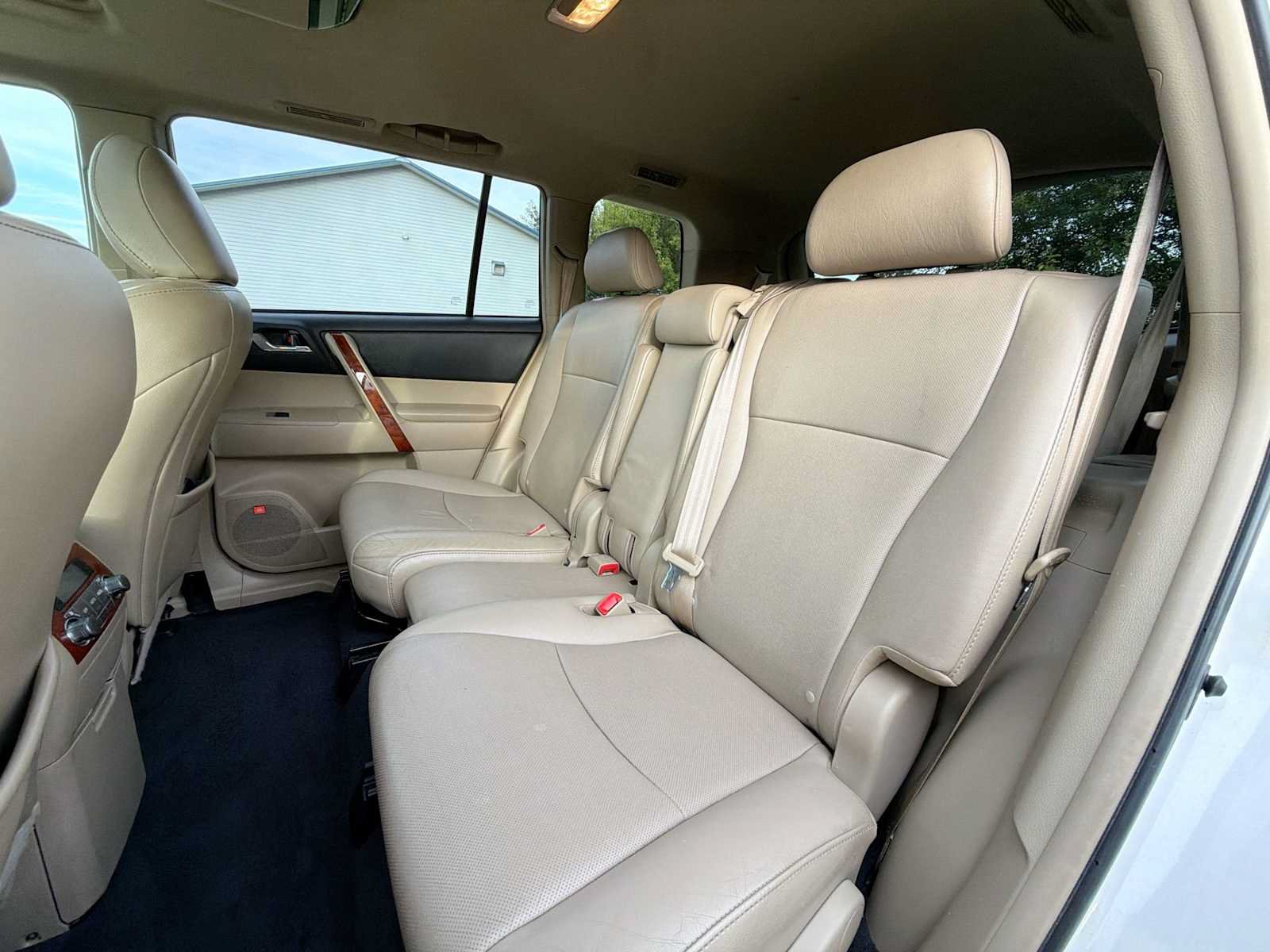 Used 2013 Toyota Highlander Limited AWD/4WD image 17