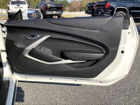 Used 2017 Chevrolet Camaro LT image 21