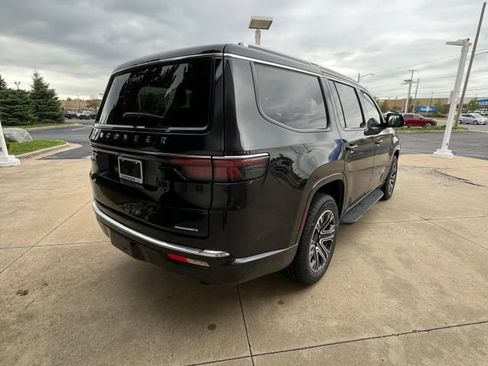 Used 2024 Jeep Wagoneer Series II AWD/4WD image 4