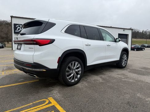 Used 2025 Buick Enclave Preferred image 5