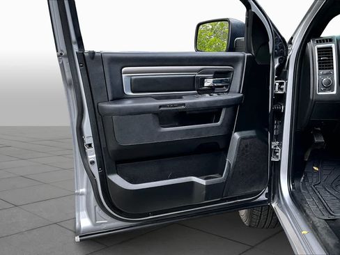 Used 2024 RAM 1500 Warlock RWD image 46