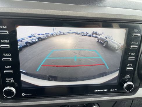 Used 2020 Toyota Tacoma TRD Sport image 21