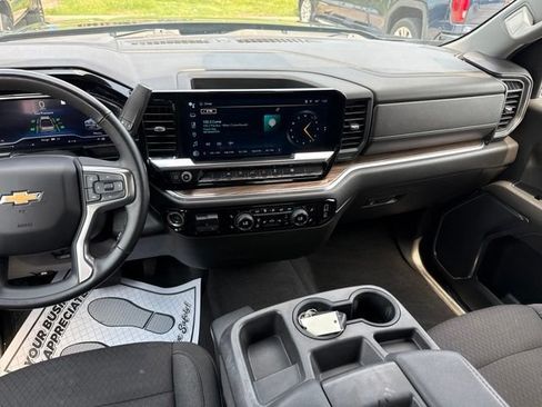 Used 2023 Chevrolet Silverado 1500 LT w/ Protection Package AWD/4WD image 19