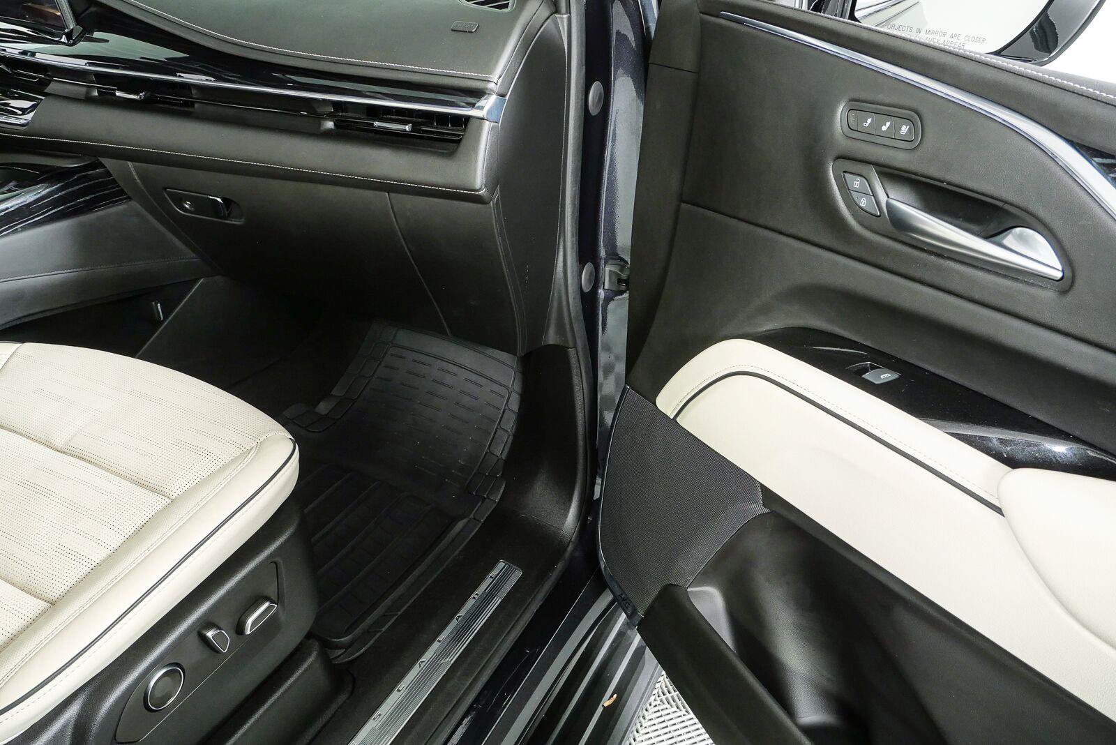 Certified 2023 Cadillac Escalade Sport AWD/4WD image 27