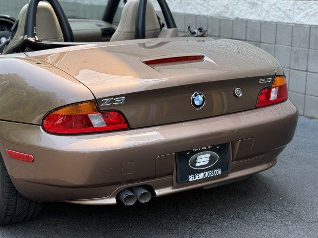 Used 2000 BMW Z3 2.5i RWD image 16