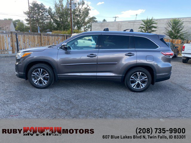 Used 2016 Toyota Highlander XLE w/ Protection Package #3 AWD/4WD image 4
