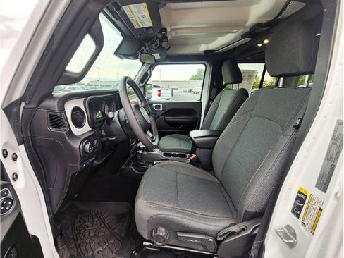 Used 2025 Jeep Wrangler Unlimited Sport S 4xe w/ Convenience Group AWD/4WD image 27