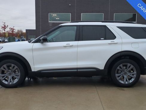 Certified 2022 Ford Explorer XLT w/ Equipment Group 202A image 2
