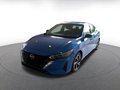 Used 2025 Nissan Sentra SV image 7