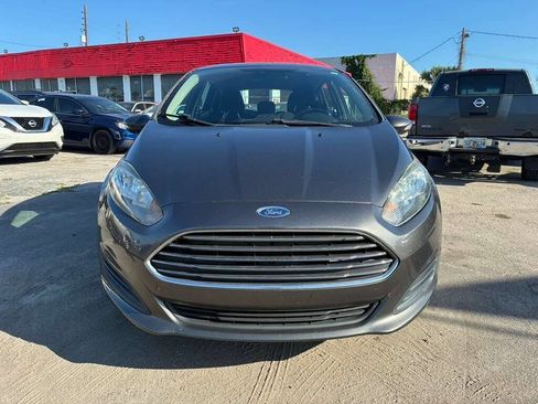 Used 2016 Ford Fiesta SE FWD image 1