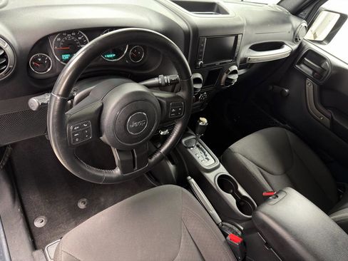 Used 2017 Jeep Wrangler Sport image 28