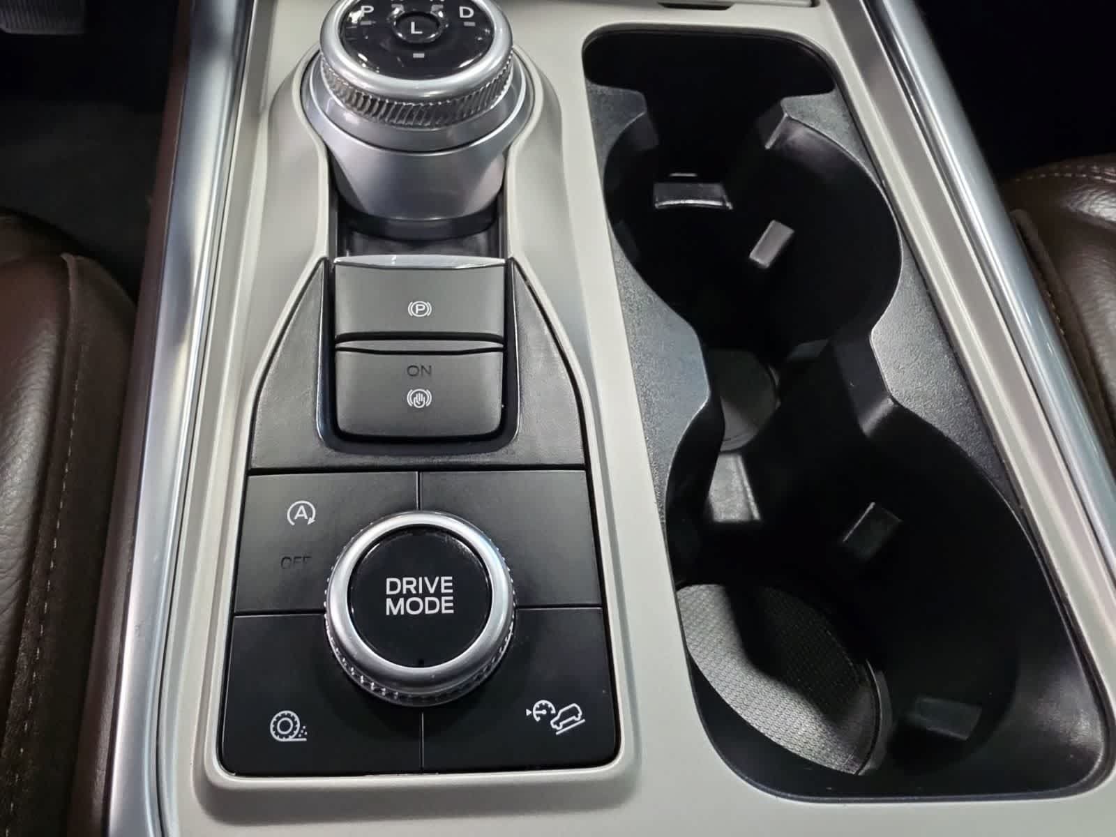 Used 2024 Ford Explorer King Ranch w/ Technology Package AWD/4WD image 29