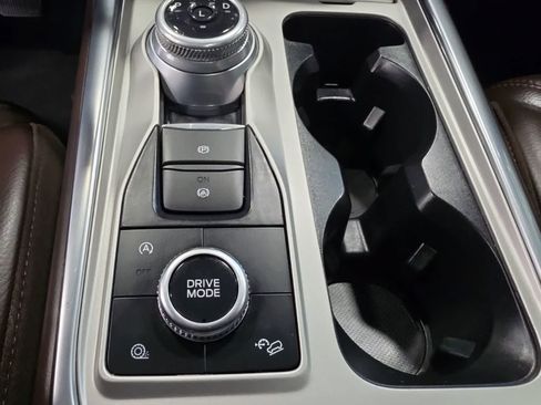 Used 2024 Ford Explorer King Ranch w/ Technology Package AWD/4WD image 29