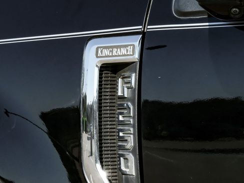 Used 2018 Ford F250 King Ranch w/ Chrome Package image 38