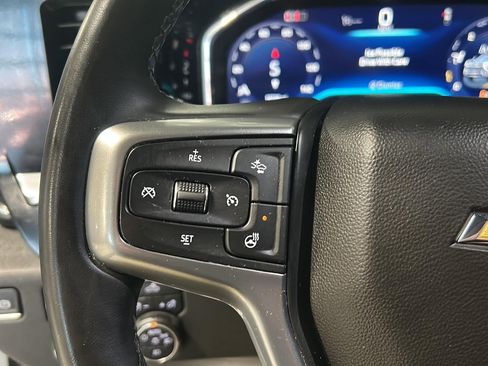 Used 2025 Chevrolet Silverado 2500 LT w/ Convenience Package image 17