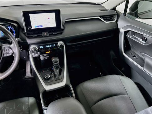 Certified 2025 Toyota RAV4 XLE AWD/4WD image 20