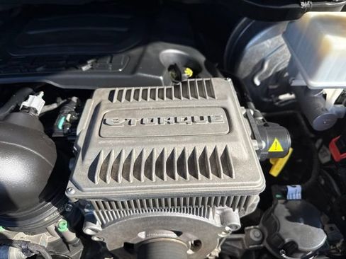Used 2022 RAM 1500 Laramie AWD/4WD image 23