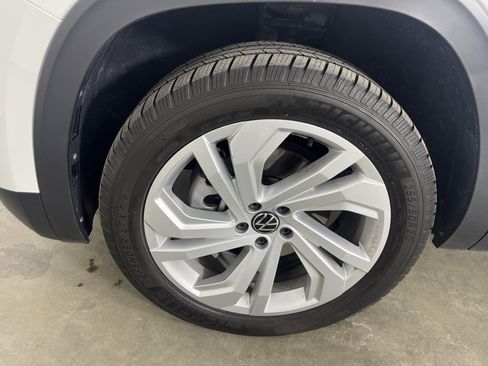 Used 2023 Volkswagen Atlas SE image 24