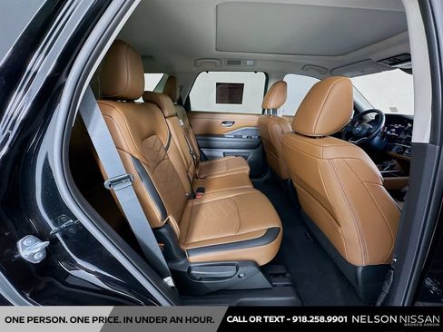 Certified 2025 Nissan Pathfinder Platinum w/ Cargo Package FWD image 30