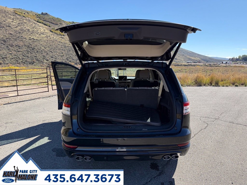 Used 2023 Lincoln Aviator Reserve w/ Equipment Group 201A AWD/4WD image 31