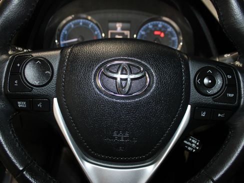 Used 2017 Toyota Corolla SE FWD image 10