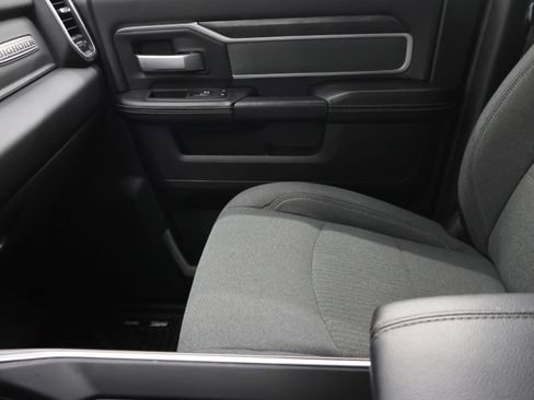 Used 2021 RAM 2500 Big Horn w/ Night Edition AWD/4WD image 13