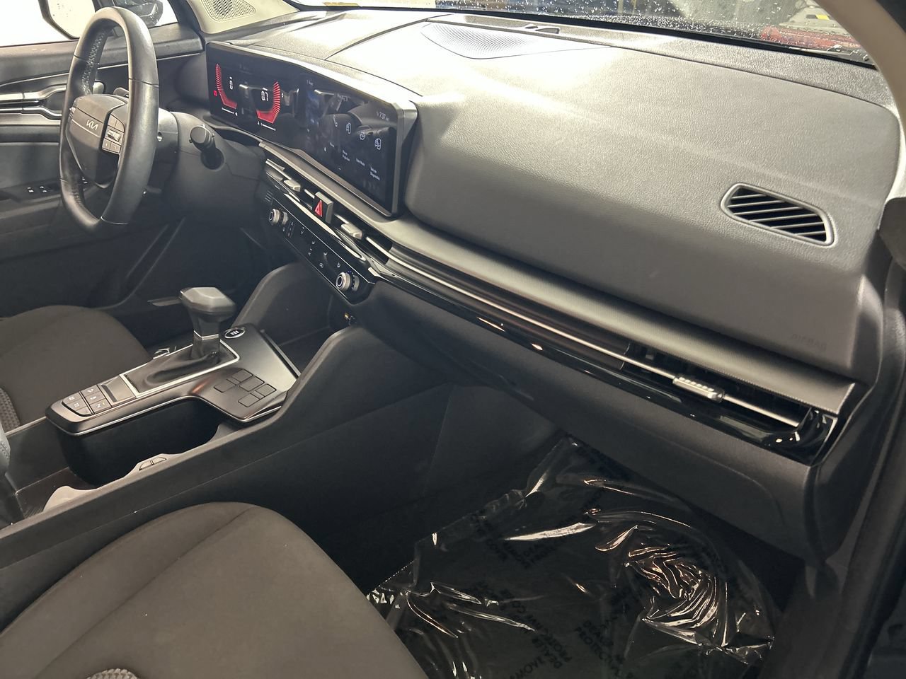 Used 2026 Kia Sportage LX FWD image 27