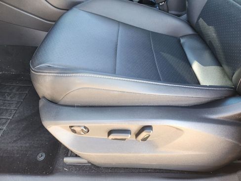 Used 2020 Volkswagen Tiguan SE w/ Panoramic Sunroof Package image 29