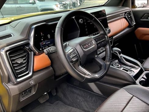 Used 2023 GMC Canyon AT4 w/ AT4 Premium Package AWD/4WD image 17