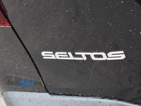 New 2026 Kia Seltos LX image 16