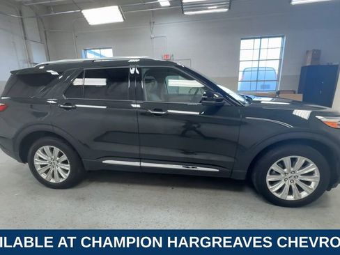 Used 2023 Ford Explorer Limited w/ Limited Technology Package image 11