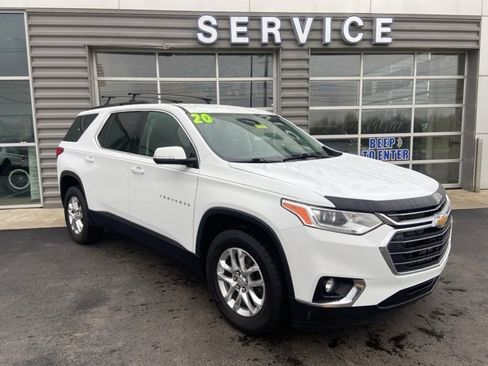 Used 2020 Chevrolet Traverse LT w/ LPO, Floor Liner Package image 4
