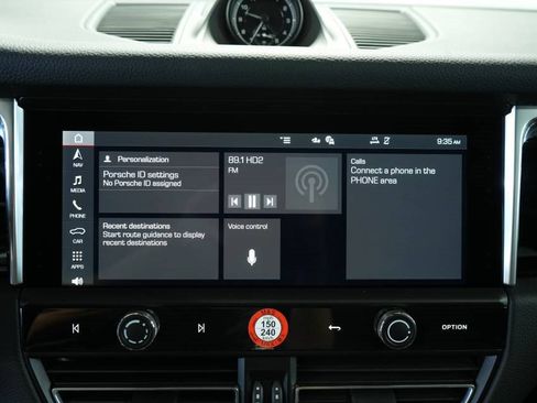 New 2025 Porsche Macan image 17