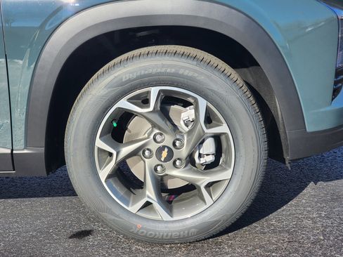 New 2026 Chevrolet Trax LT w/ Driver Confidence Package FWD image 6