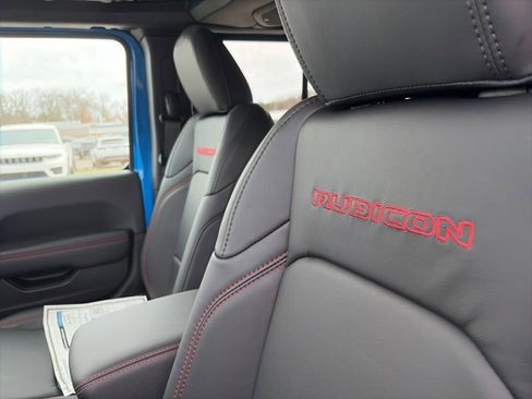 New 2026 Jeep Wrangler Rubicon w/ Whitecap Package image 19