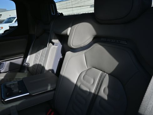 Used 2023 Rivian R1T Adventure image 33