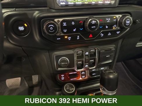 Used 2021 Jeep Wrangler Unlimited Rubicon w/ Dual Top Group AWD/4WD image 12