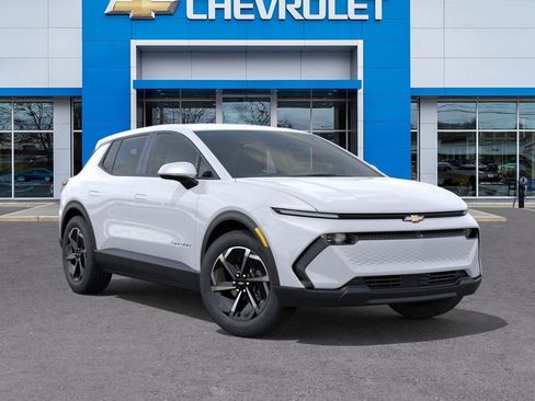 New 2026 Chevrolet Equinox EV LT image 7