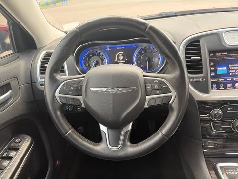 Used 2016 Chrysler 300 Limited RWD image 14