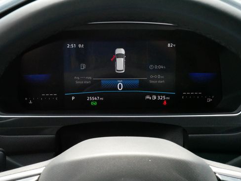 Certified 2023 Volkswagen Tiguan SE R-Line AWD/4WD image 21