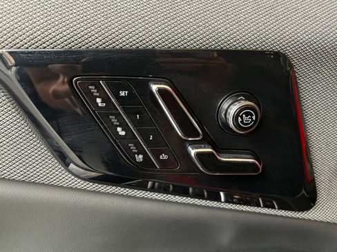Used 2025 Cadillac Optiq Sport 2 AWD/4WD image 15